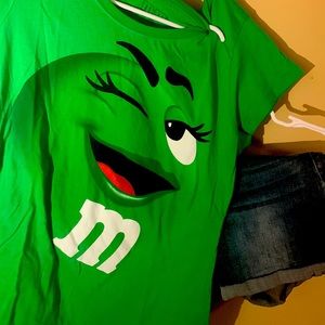 M&M Tshirt XL